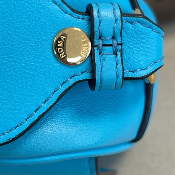 Fendi Baguette Camera Crossbody Bag in Turquoise Blue - Preowned - Picture 8 of 16